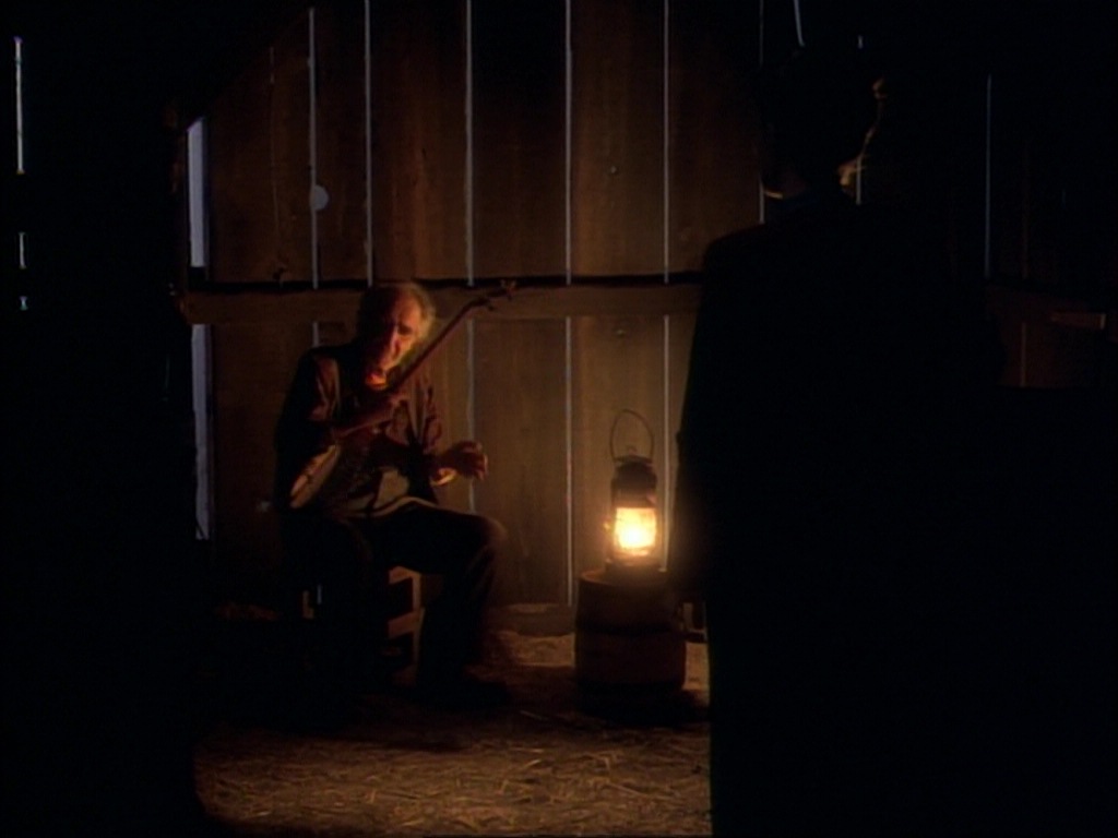 ariane179254_StarTrekVoyager_1x01_1x02-Caretaker_6368.jpg