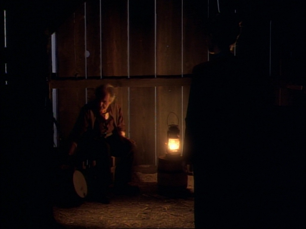 ariane179254_StarTrekVoyager_1x01_1x02-Caretaker_6372.jpg