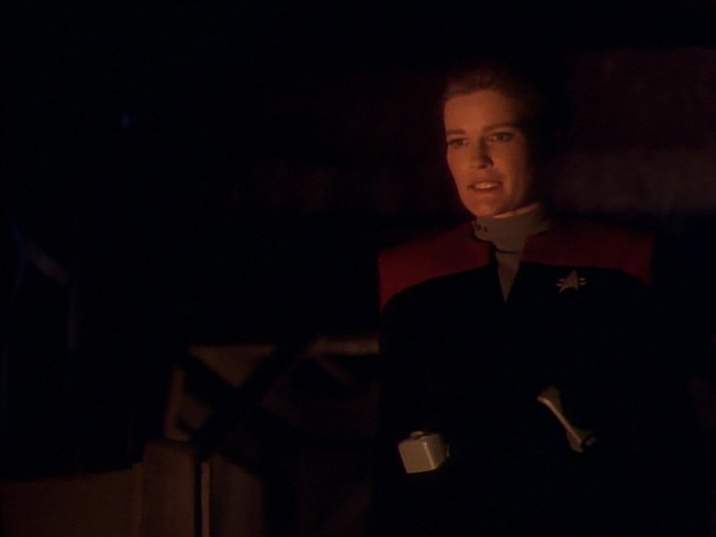 ariane179254_StarTrekVoyager_1x01_1x02-Caretaker_6392.jpg