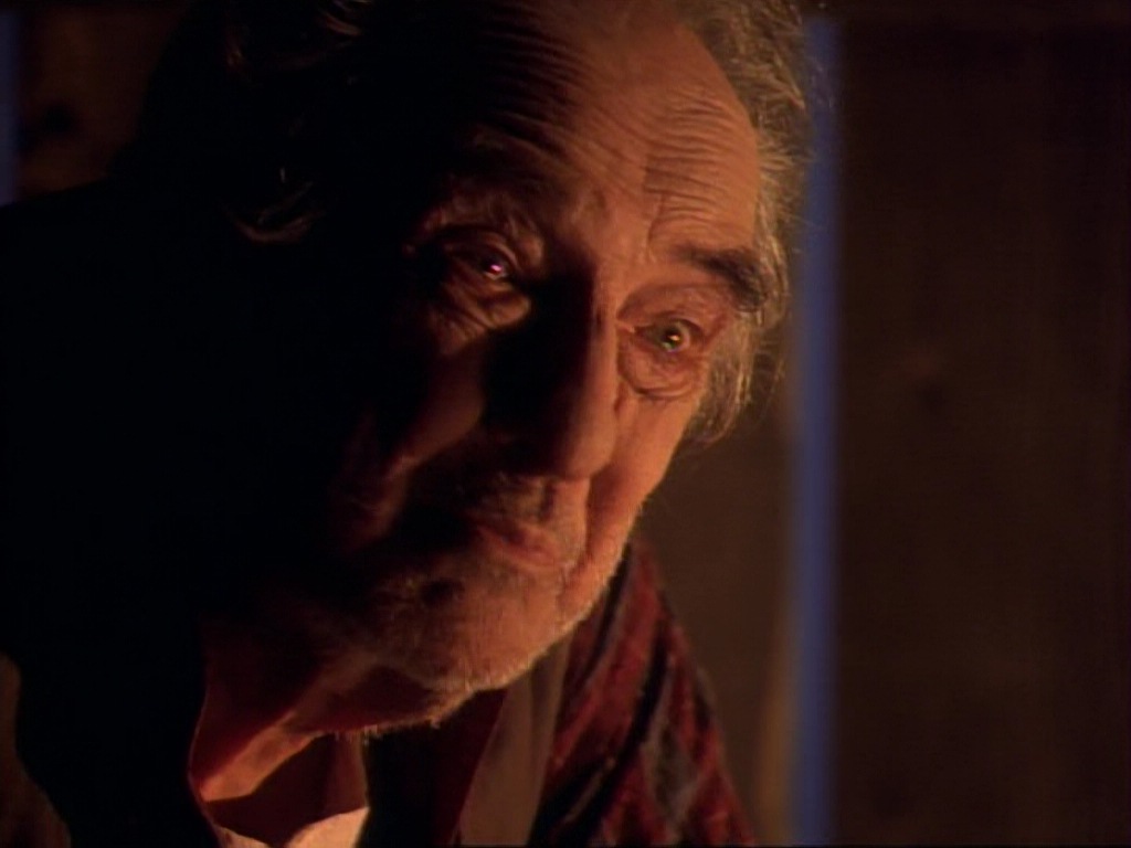 ariane179254_StarTrekVoyager_1x01_1x02-Caretaker_6415.jpg