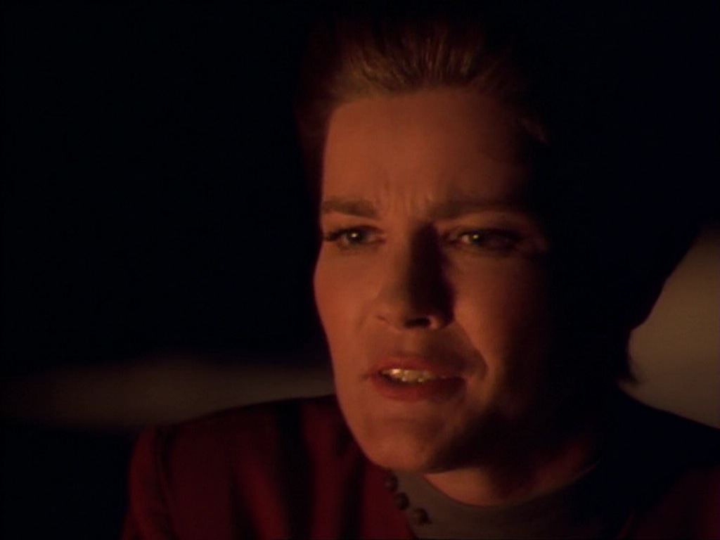 ariane179254_StarTrekVoyager_1x01_1x02-Caretaker_6488.jpg