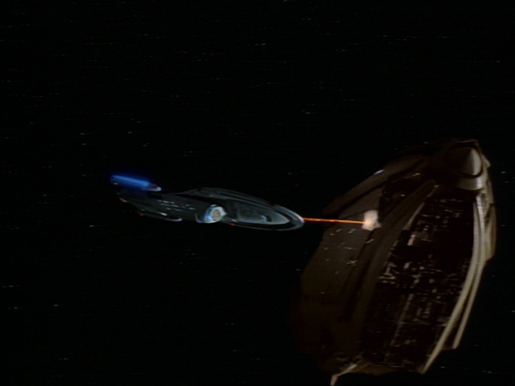 ariane179254_StarTrekVoyager_1x01_1x02-Caretaker_6589.jpg