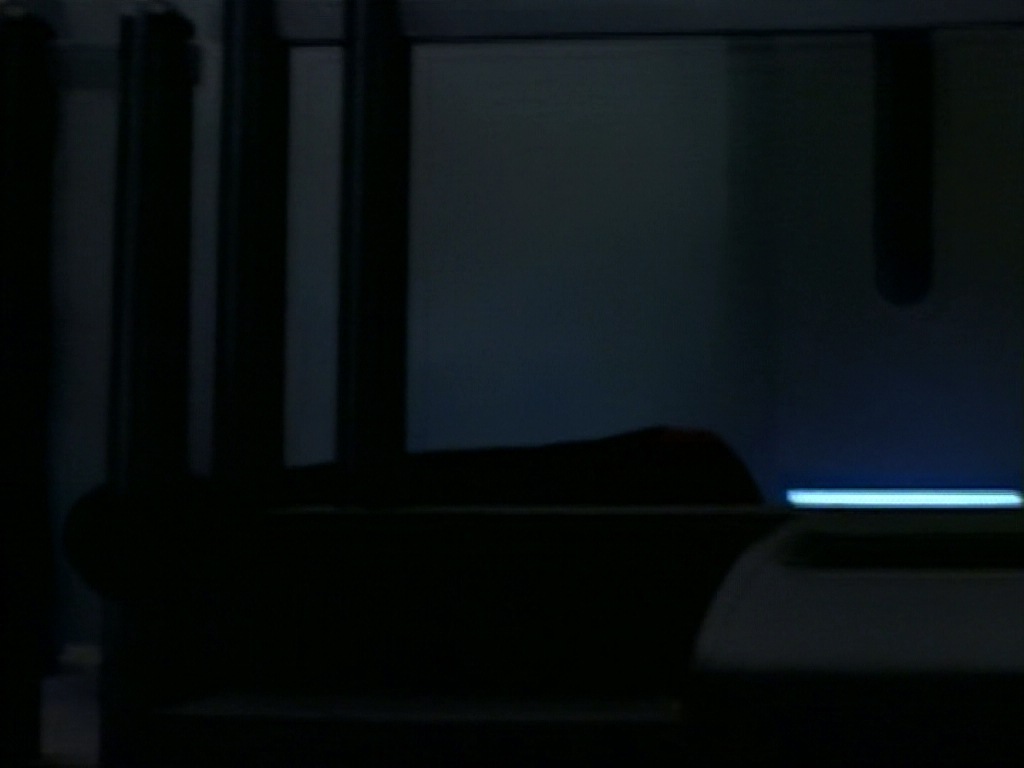 ariane179254_StarTrekVoyager_1x01_1x02-Caretaker_6597.jpg