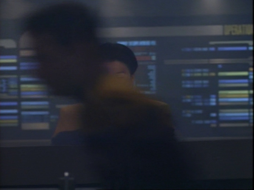 ariane179254_StarTrekVoyager_1x01_1x02-Caretaker_6599.jpg