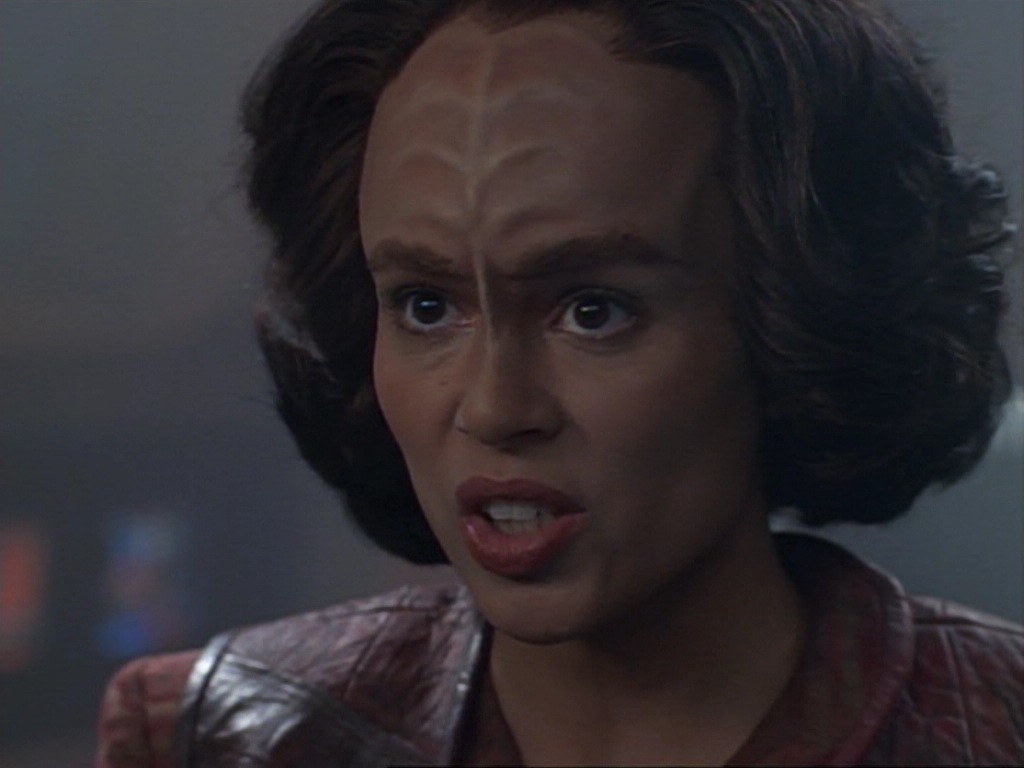 ariane179254_StarTrekVoyager_1x01_1x02-Caretaker_6620.jpg