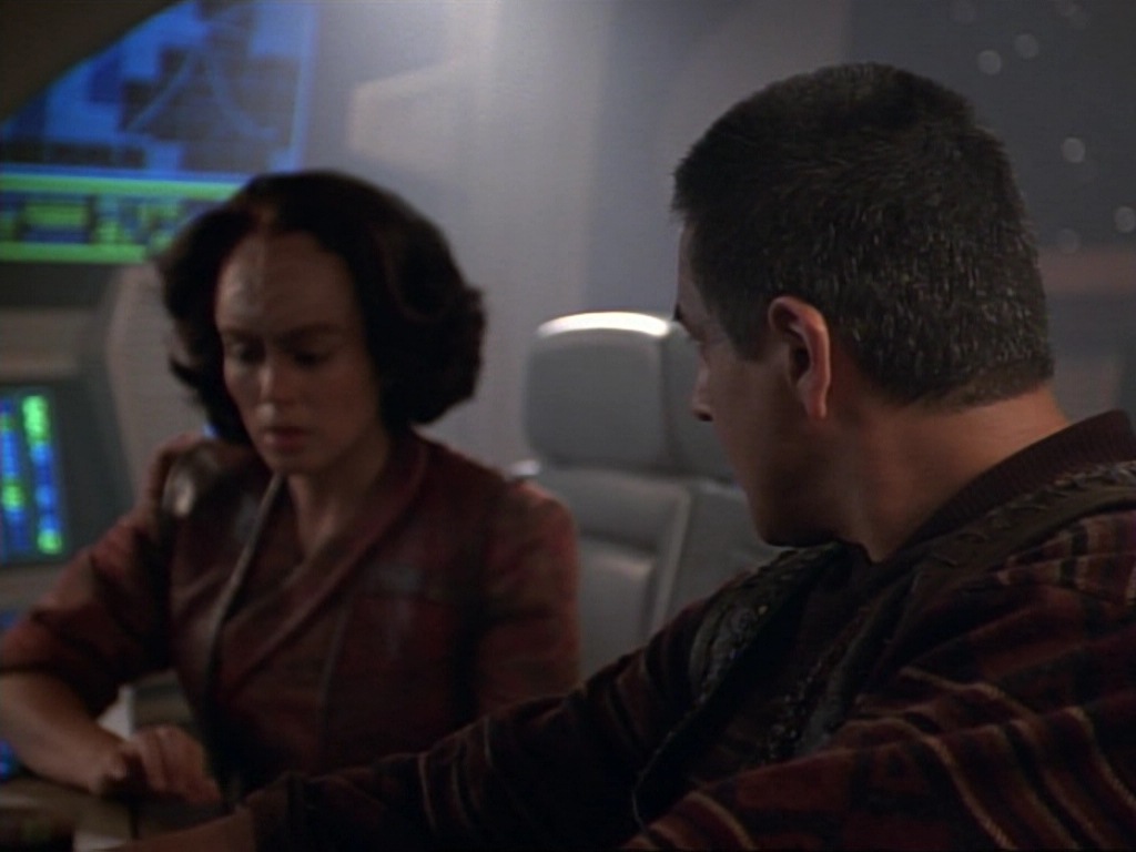ariane179254_StarTrekVoyager_1x01_1x02-Caretaker_6630.jpg