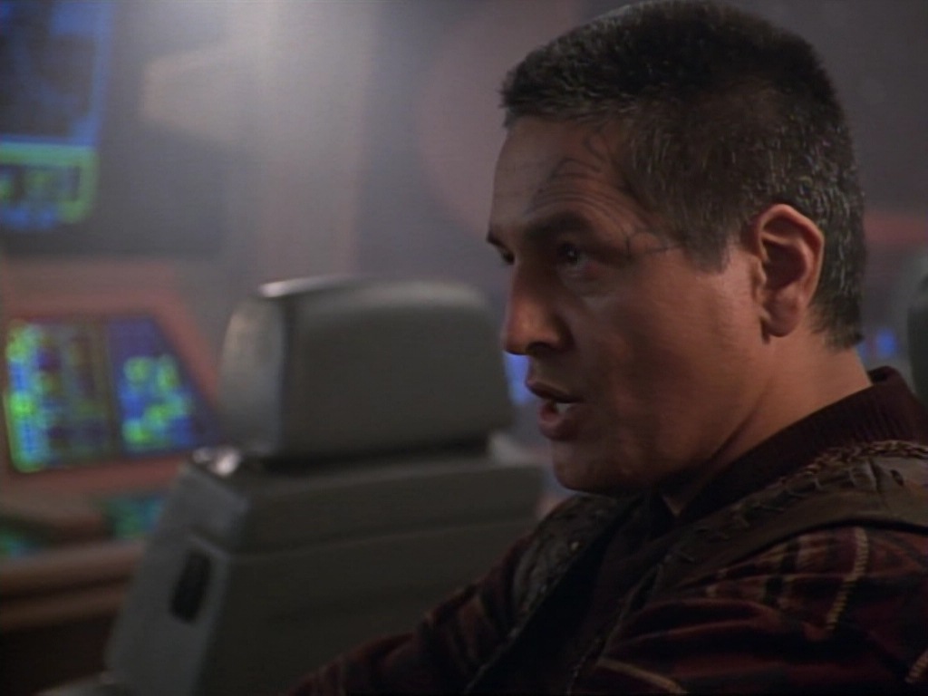 ariane179254_StarTrekVoyager_1x01_1x02-Caretaker_6639.jpg