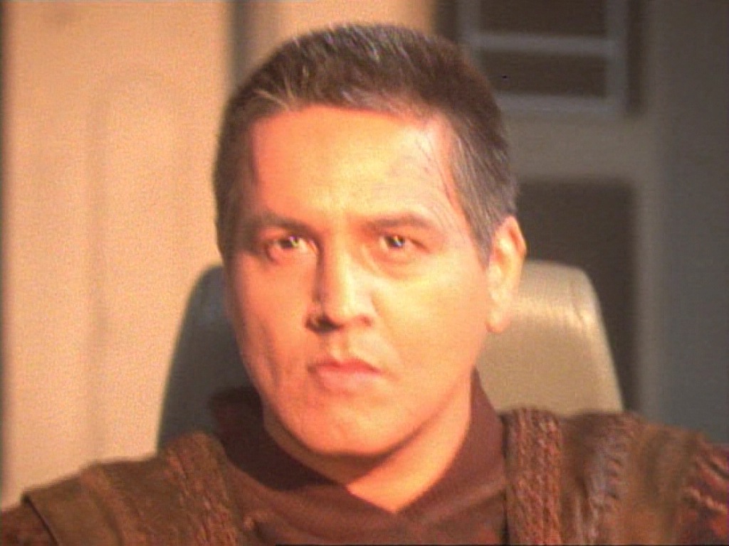 ariane179254_StarTrekVoyager_1x01_1x02-Caretaker_6660.jpg