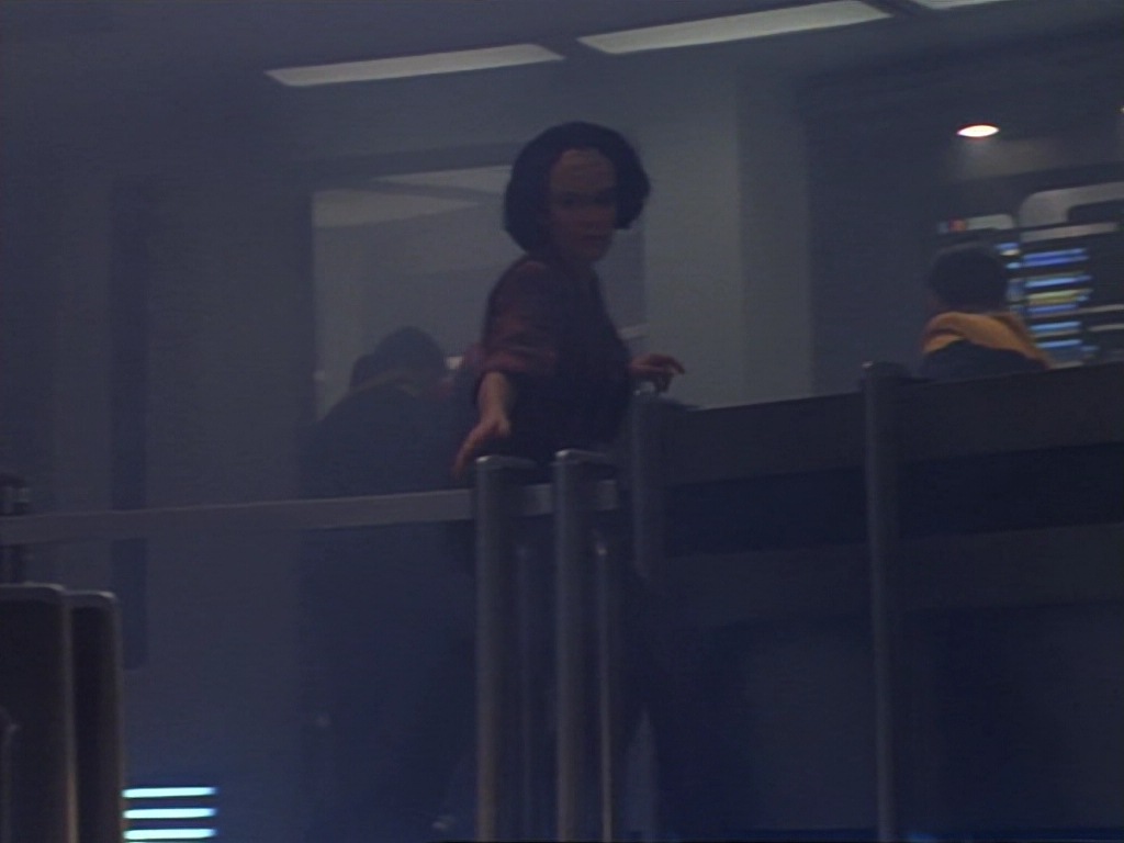 ariane179254_StarTrekVoyager_1x01_1x02-Caretaker_6670.jpg