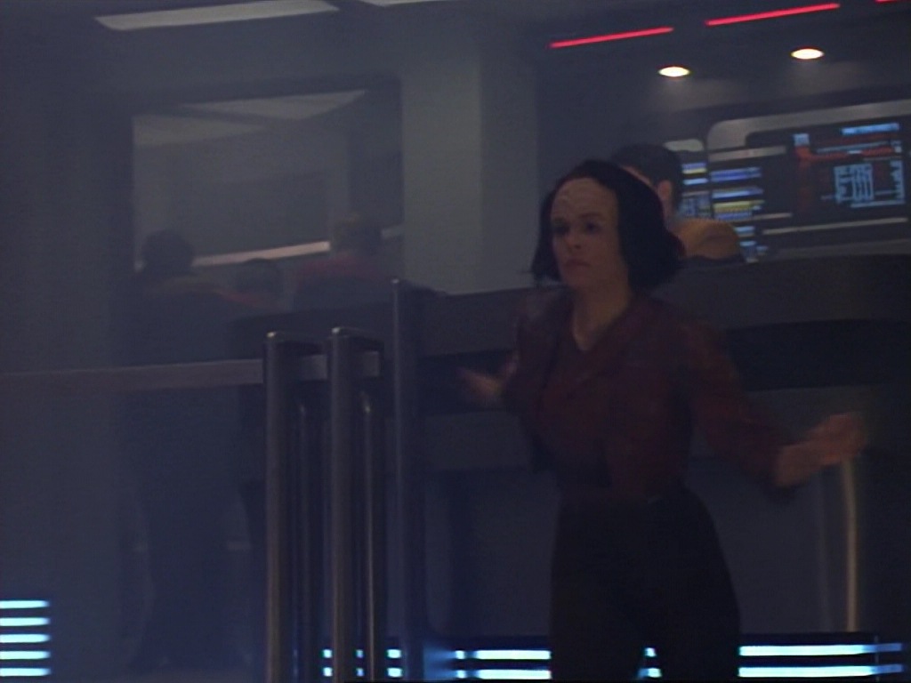 ariane179254_StarTrekVoyager_1x01_1x02-Caretaker_6671.jpg