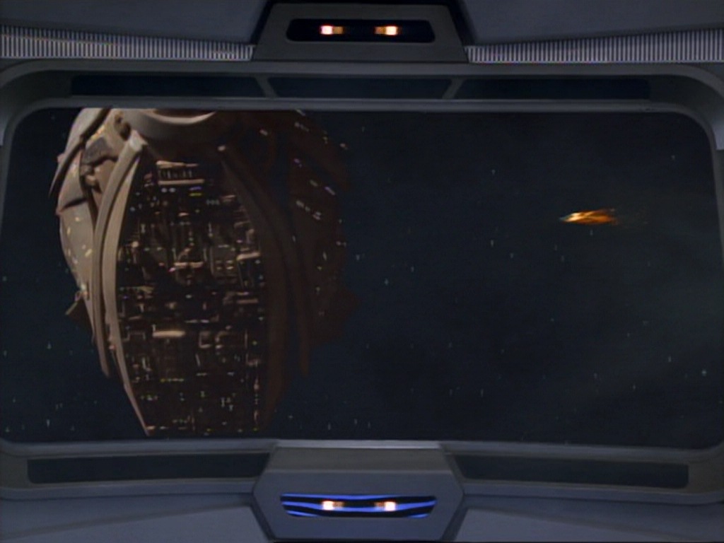 ariane179254_StarTrekVoyager_1x01_1x02-Caretaker_6686.jpg
