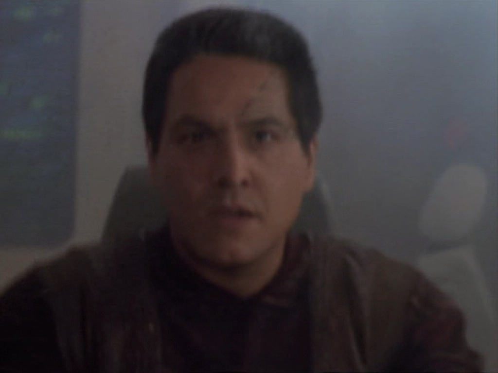 ariane179254_StarTrekVoyager_1x01_1x02-Caretaker_6694.jpg