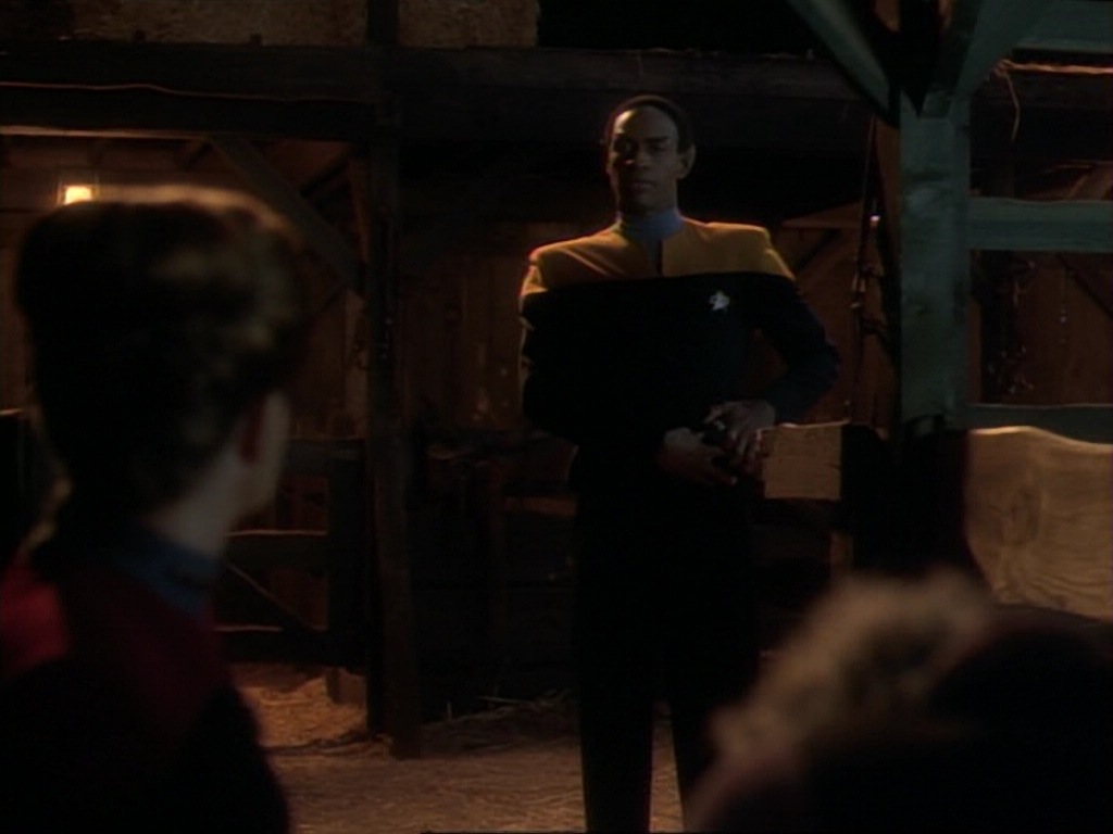ariane179254_StarTrekVoyager_1x01_1x02-Caretaker_6739.jpg