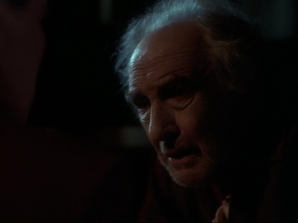 ariane179254_StarTrekVoyager_1x01_1x02-Caretaker_6765.jpg