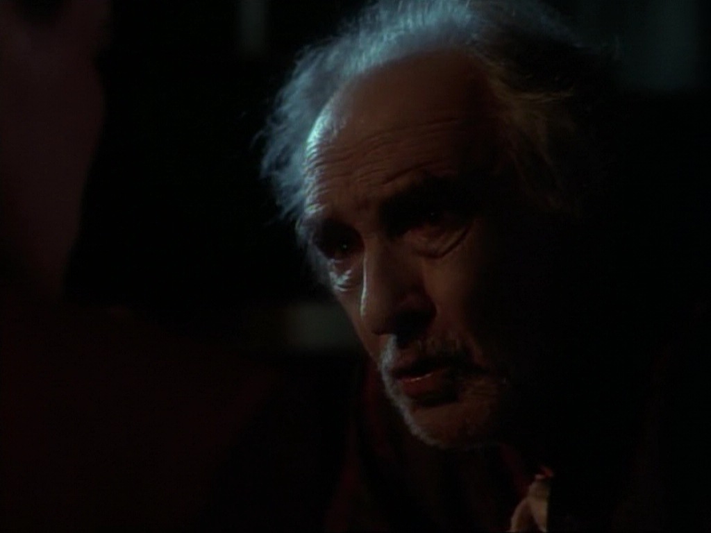 ariane179254_StarTrekVoyager_1x01_1x02-Caretaker_6766.jpg