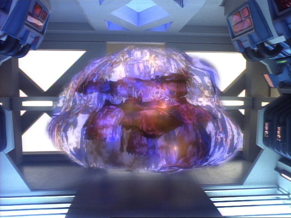 ariane179254_StarTrekVoyager_1x01_1x02-Caretaker_6815.jpg