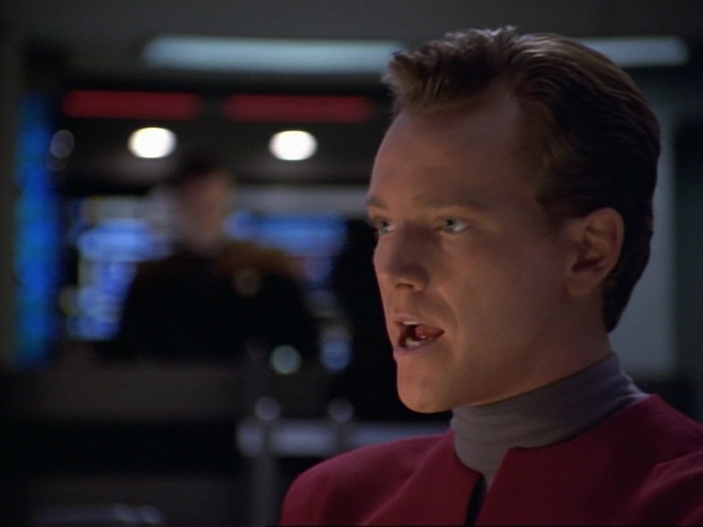 ariane179254_StarTrekVoyager_1x01_1x02-Caretaker_6825.jpg
