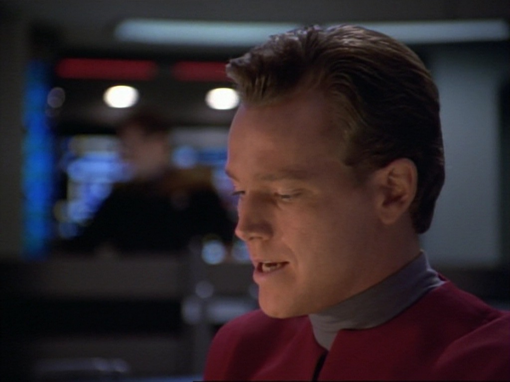 ariane179254_StarTrekVoyager_1x01_1x02-Caretaker_6829.jpg