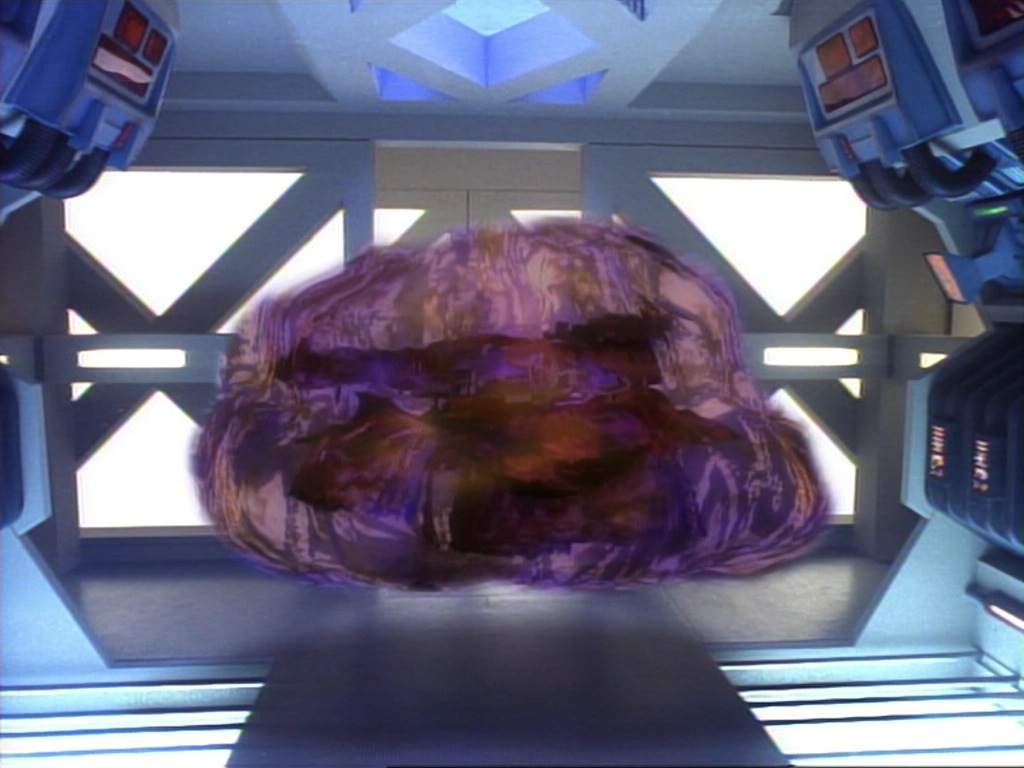ariane179254_StarTrekVoyager_1x01_1x02-Caretaker_6839.jpg