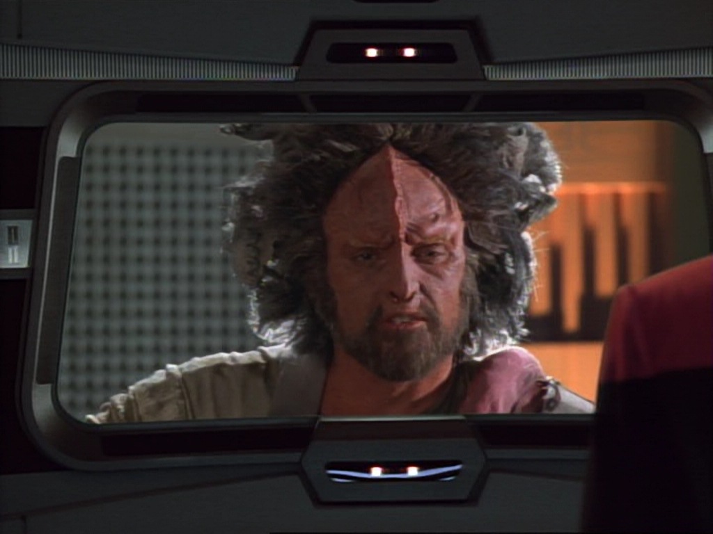 ariane179254_StarTrekVoyager_1x01_1x02-Caretaker_6959.jpg