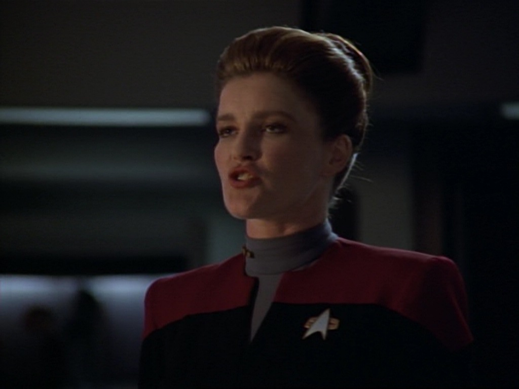 ariane179254_StarTrekVoyager_1x01_1x02-Caretaker_6967.jpg