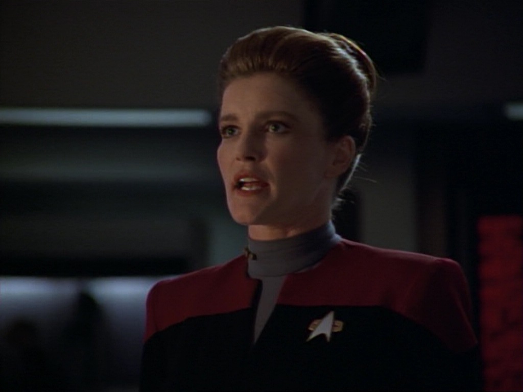 ariane179254_StarTrekVoyager_1x01_1x02-Caretaker_6968.jpg