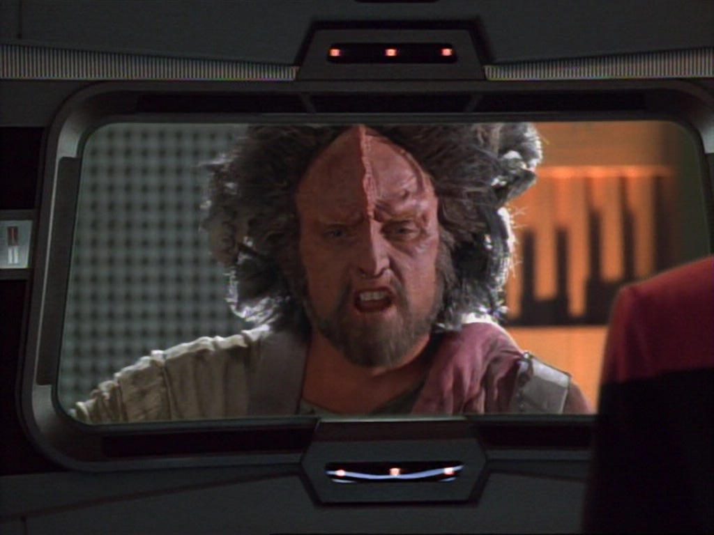 ariane179254_StarTrekVoyager_1x01_1x02-Caretaker_6969.jpg