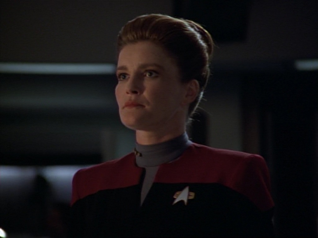 ariane179254_StarTrekVoyager_1x01_1x02-Caretaker_6975.jpg