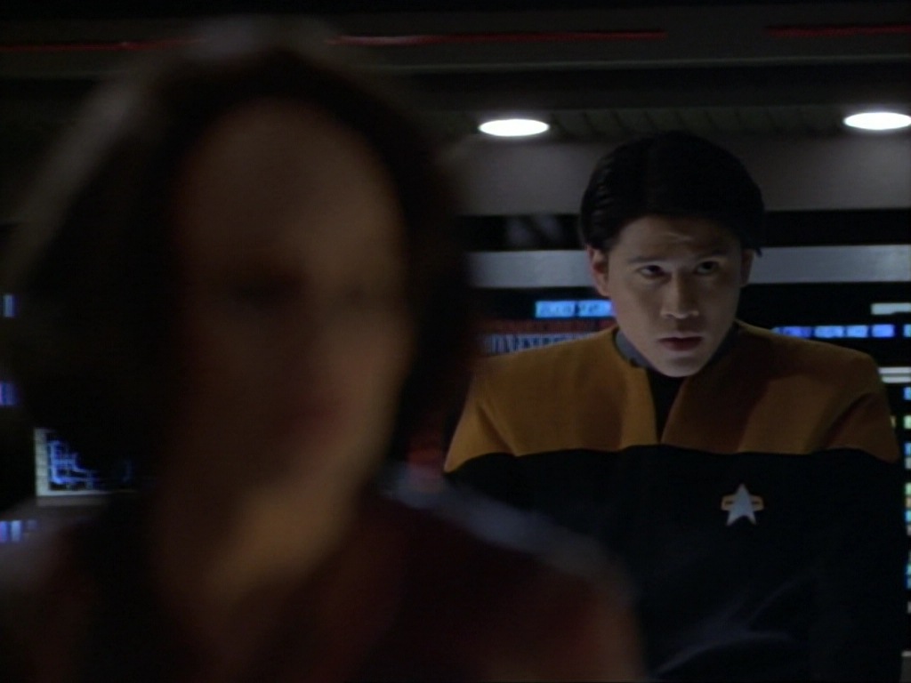 ariane179254_StarTrekVoyager_1x01_1x02-Caretaker_6978.jpg