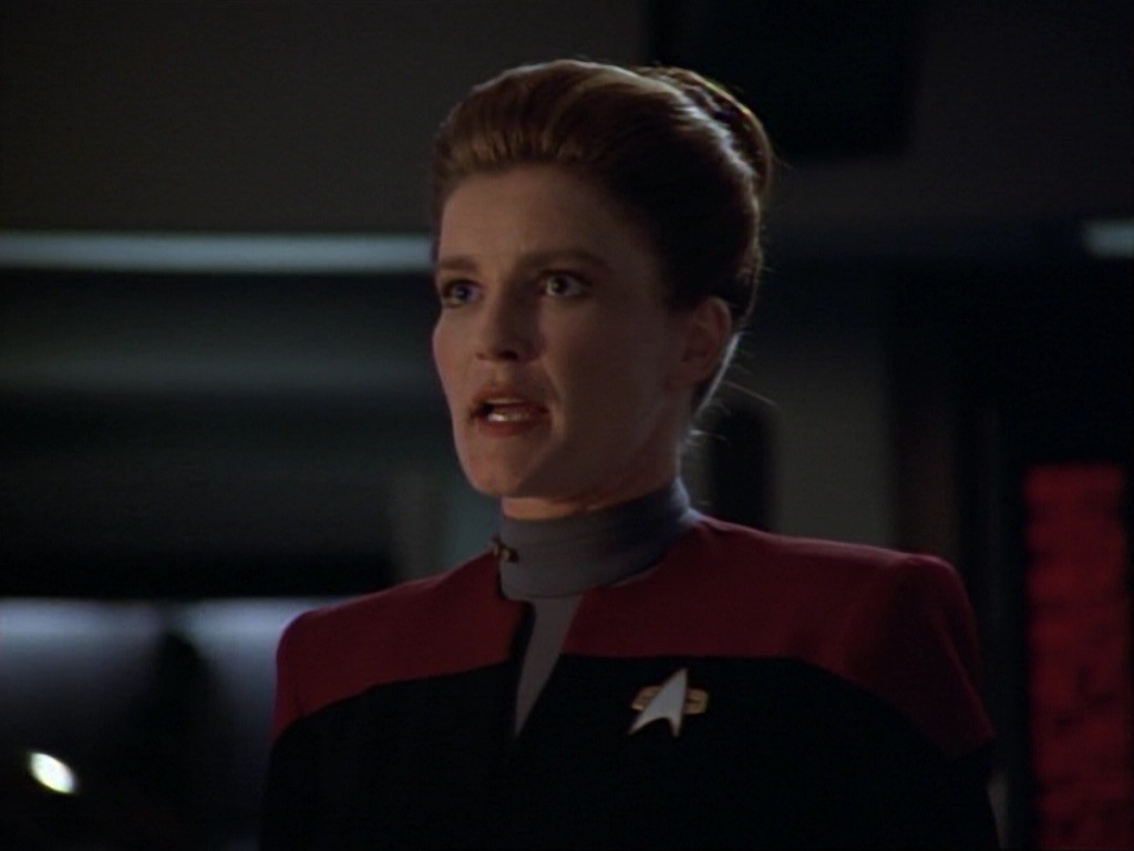 ariane179254_StarTrekVoyager_1x01_1x02-Caretaker_6984.jpg