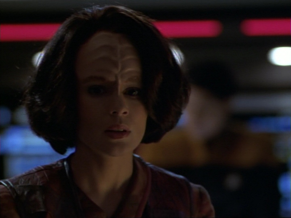 ariane179254_StarTrekVoyager_1x01_1x02-Caretaker_6986.jpg
