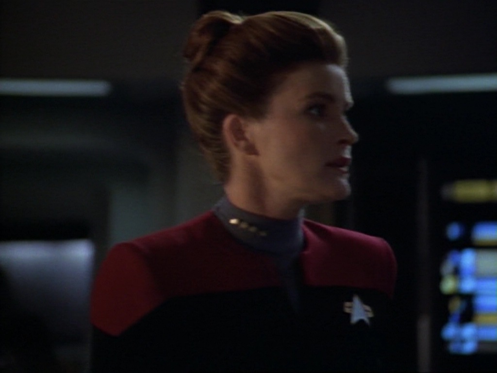 ariane179254_StarTrekVoyager_1x01_1x02-Caretaker_6989.jpg