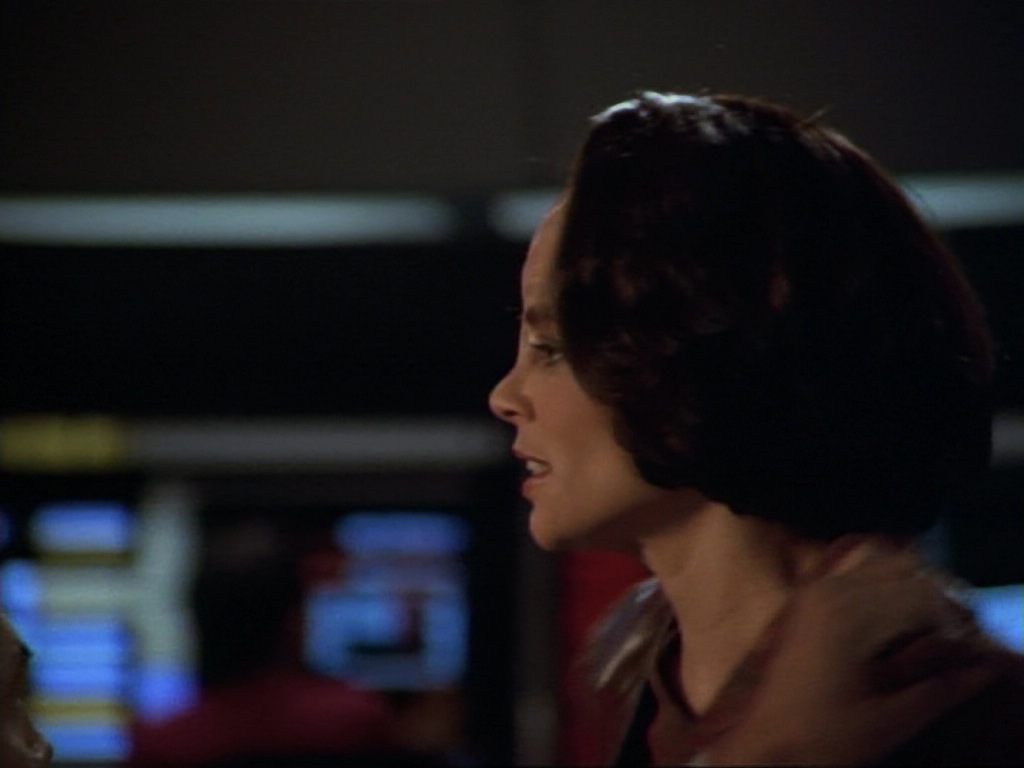 ariane179254_StarTrekVoyager_1x01_1x02-Caretaker_7009.jpg