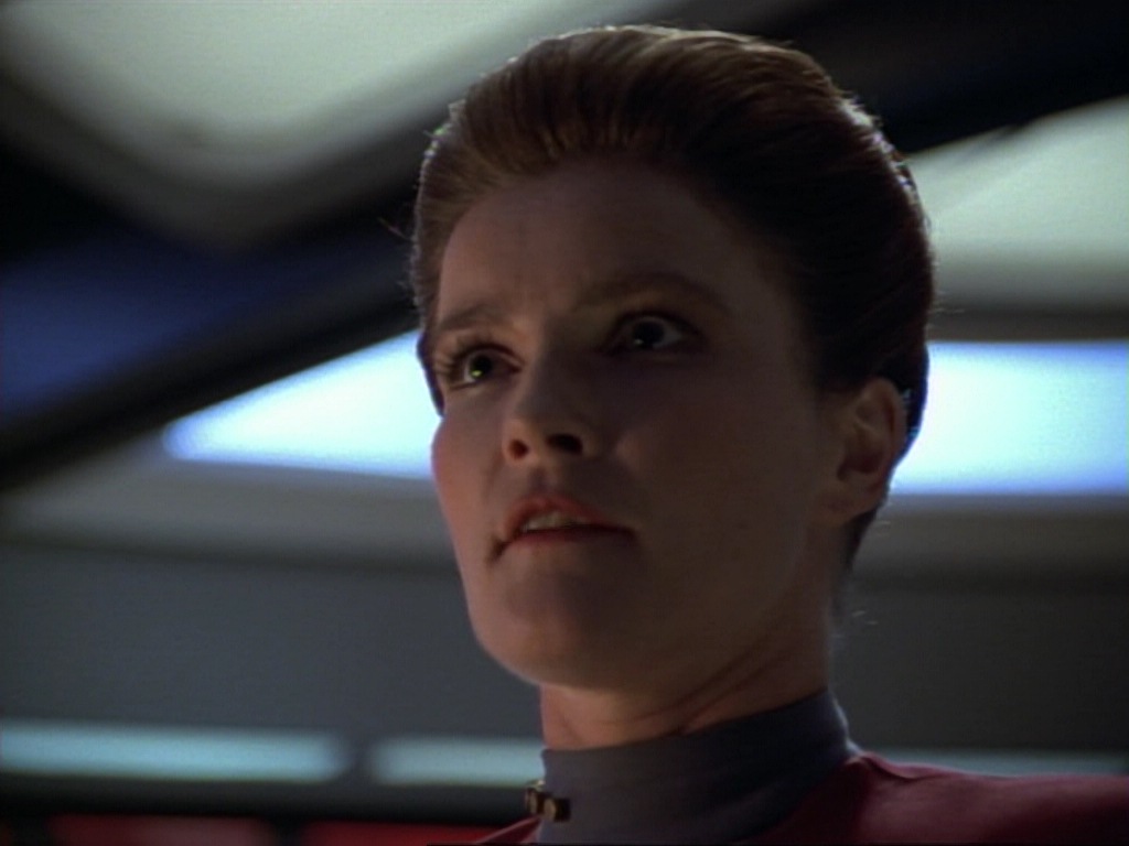 ariane179254_StarTrekVoyager_1x01_1x02-Caretaker_7032.jpg