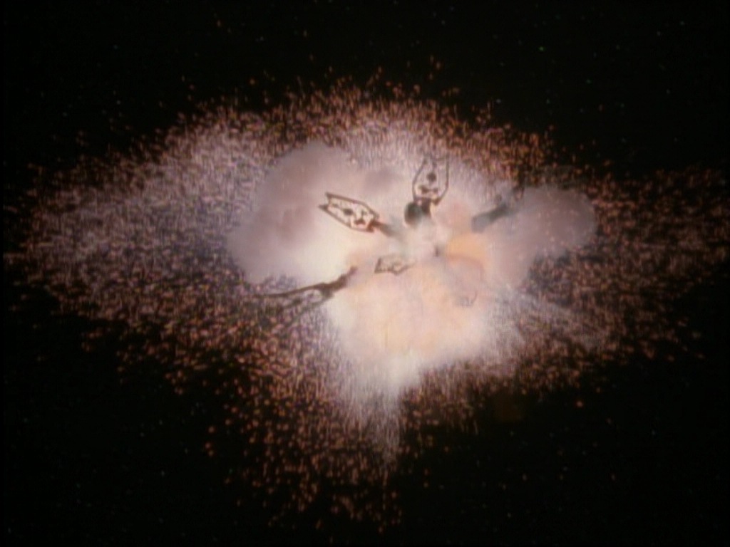 ariane179254_StarTrekVoyager_1x01_1x02-Caretaker_7044.jpg