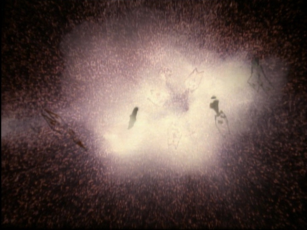 ariane179254_StarTrekVoyager_1x01_1x02-Caretaker_7053.jpg