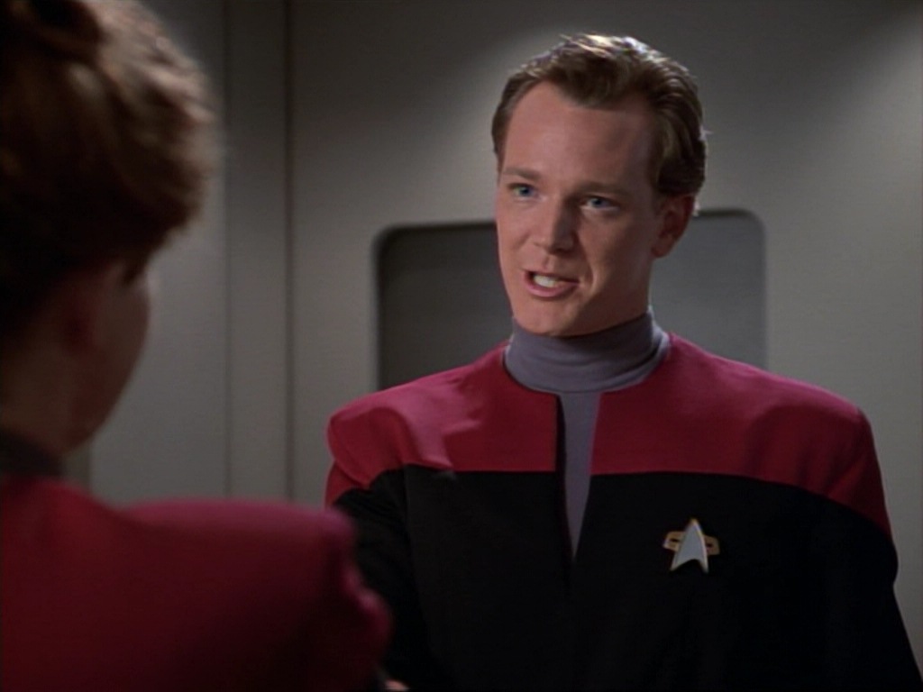 ariane179254_StarTrekVoyager_1x01_1x02-Caretaker_7195.jpg