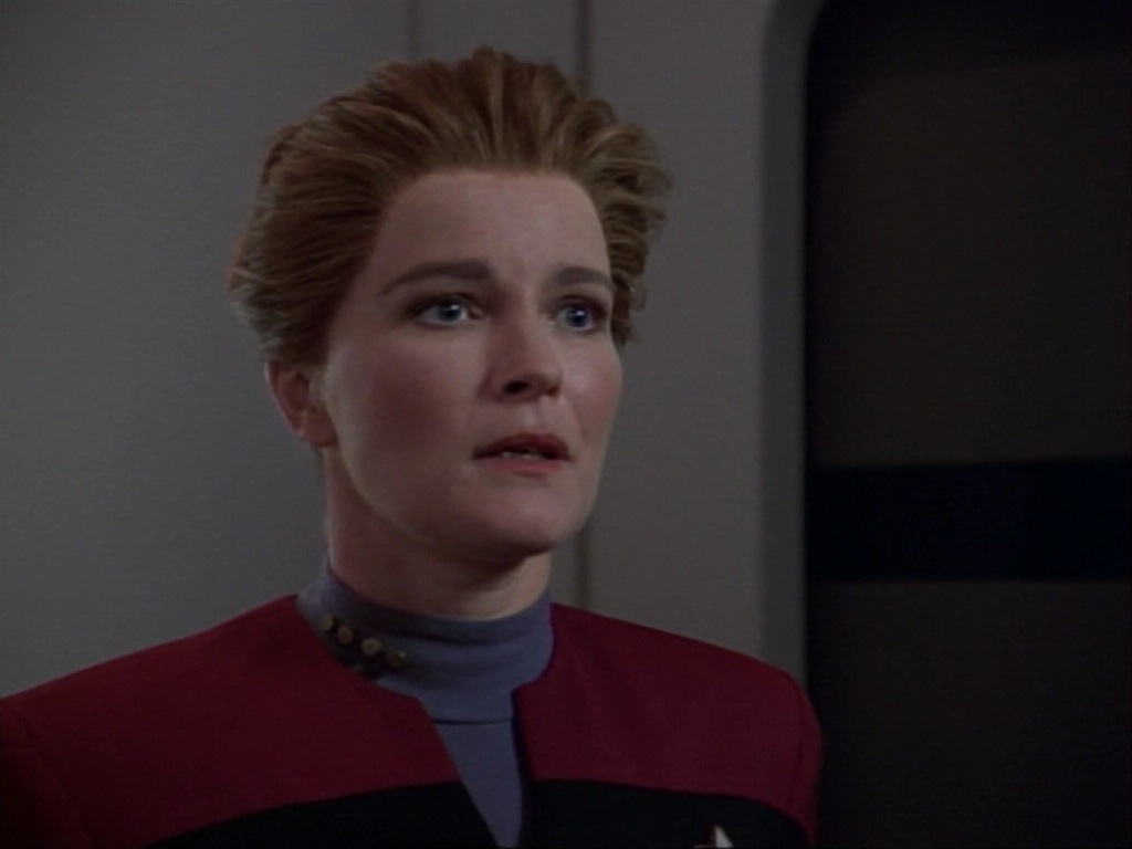 ariane179254_StarTrekVoyager_1x01_1x02-Caretaker_7228.jpg