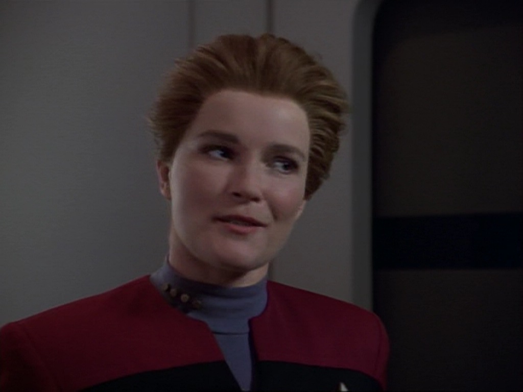 ariane179254_StarTrekVoyager_1x01_1x02-Caretaker_7231.jpg