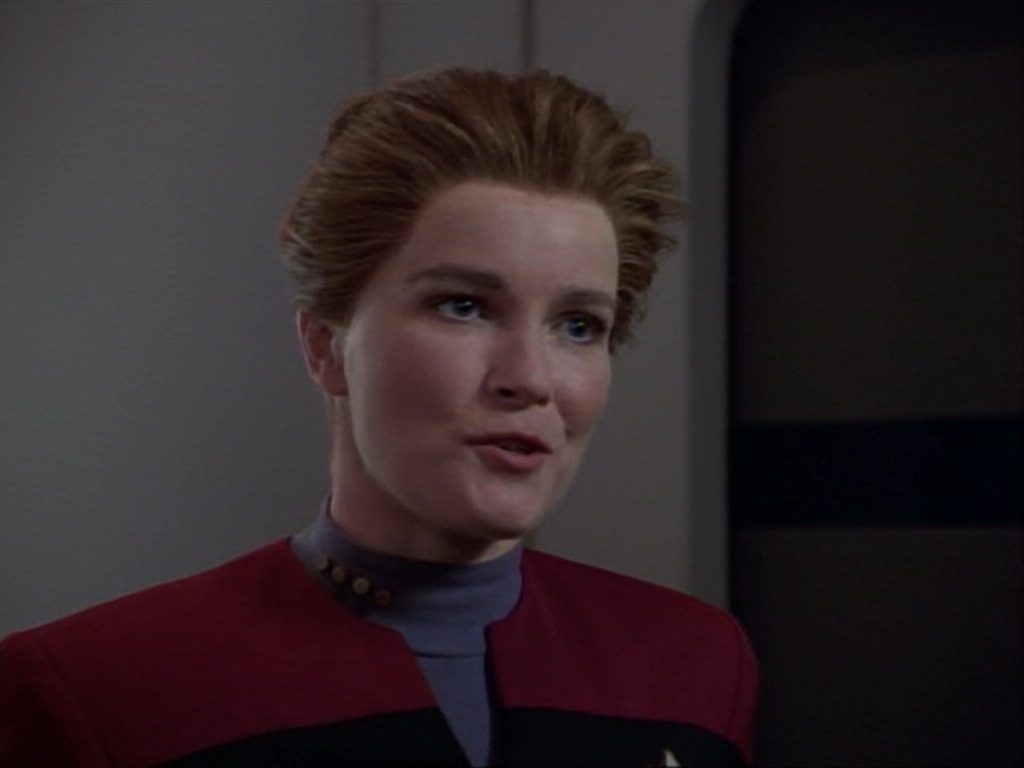 ariane179254_StarTrekVoyager_1x01_1x02-Caretaker_7232.jpg