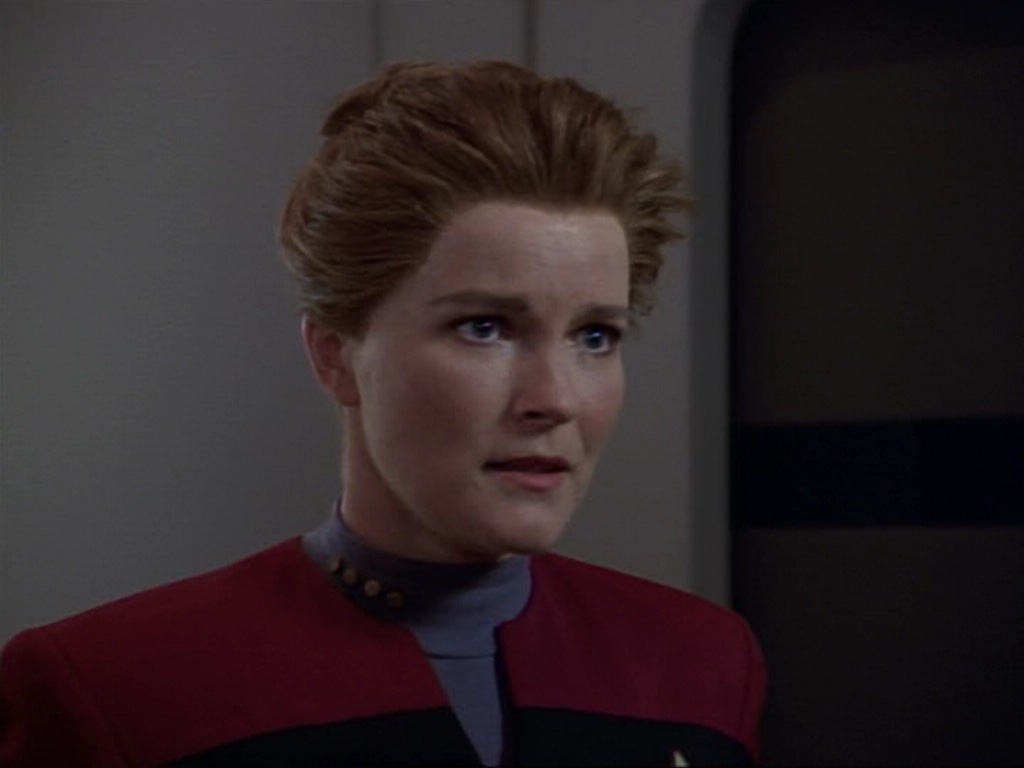 ariane179254_StarTrekVoyager_1x01_1x02-Caretaker_7241.jpg