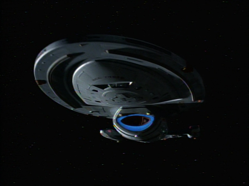 ariane179254_StarTrekVoyager_1x01_1x02-Caretaker_7293.jpg
