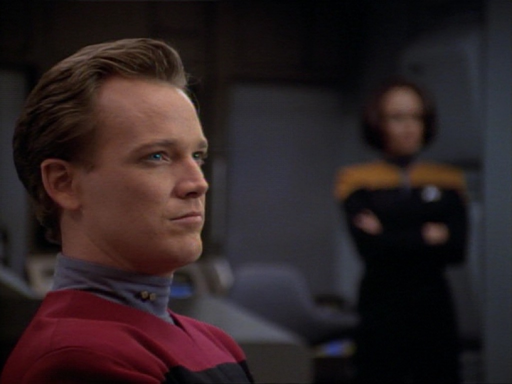 ariane179254_StarTrekVoyager_1x01_1x02-Caretaker_7346.jpg