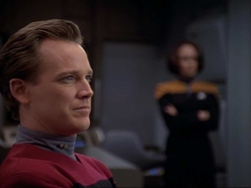 ariane179254_StarTrekVoyager_1x01_1x02-Caretaker_7391.jpg
