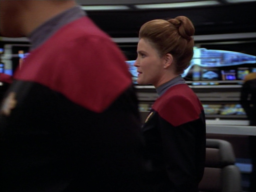 ariane179254_StarTrekVoyager_1x01_1x02-Caretaker_7400.jpg