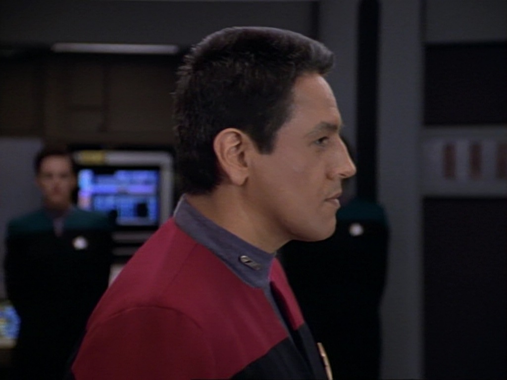 ariane179254_StarTrekVoyager_1x01_1x02-Caretaker_7428.jpg