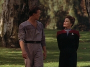 ariane179254_StarTrekVoyager_1x01_1x02-Caretaker_0565.jpg