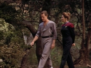 ariane179254_StarTrekVoyager_1x01_1x02-Caretaker_0587.jpg