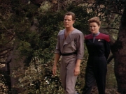 ariane179254_StarTrekVoyager_1x01_1x02-Caretaker_0590.jpg