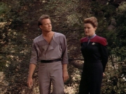 ariane179254_StarTrekVoyager_1x01_1x02-Caretaker_0594.jpg